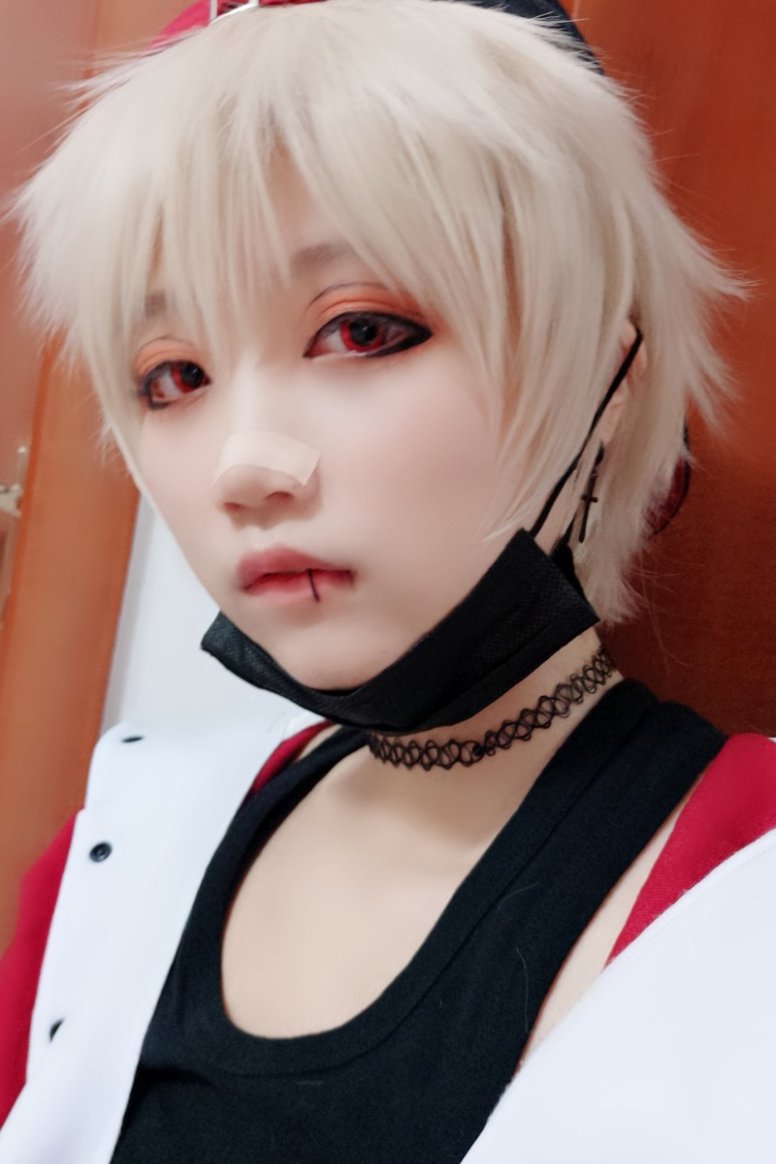 微博红人Coser@五更百鬼 楠 [5P/8MB]