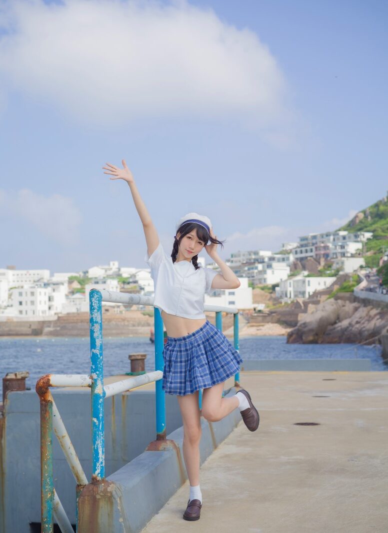 微博@NAGISA魔物喵 海风与少女 [14P/28MB]