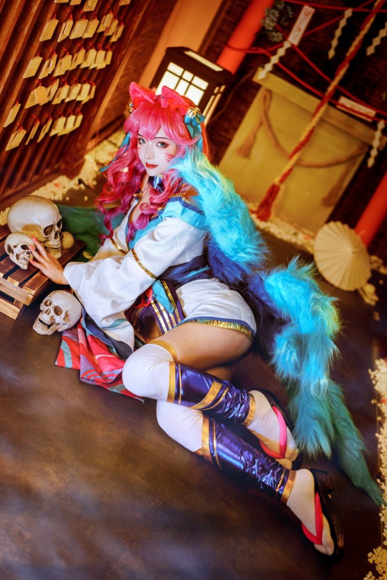 微博红人Coser@雯妹不讲道理 圣诞节 [17P/189MB]