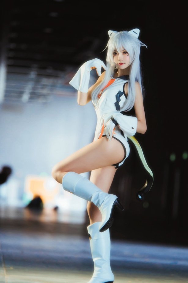 罗莉风COS 桜桃喵 – 机动战队：遥 2 [33P/280MB]