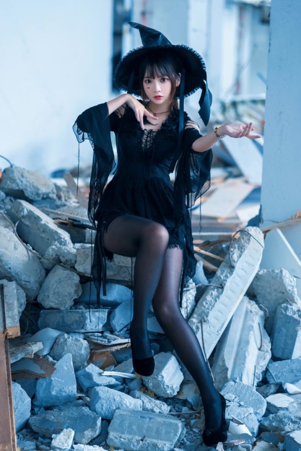 网荭Coser@疯猫ss – 魔女[27P/386MB]