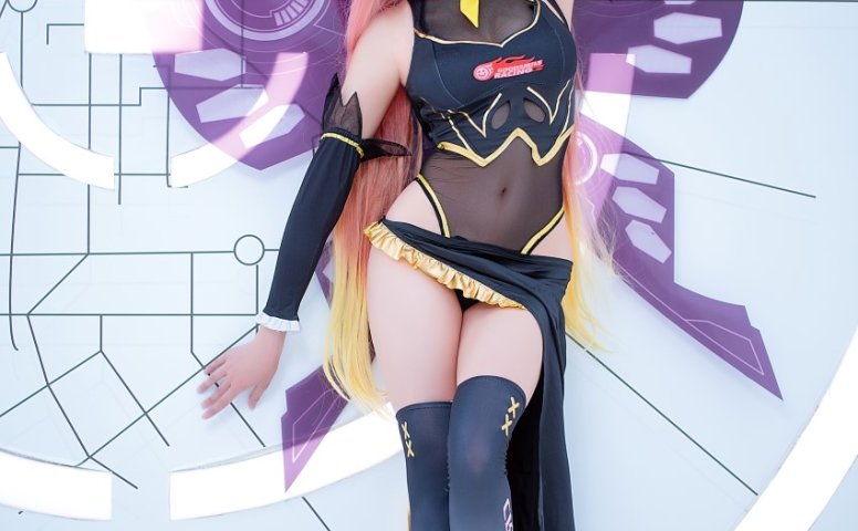 瓜希酱 – LUKA 赛车[22P/122MB]