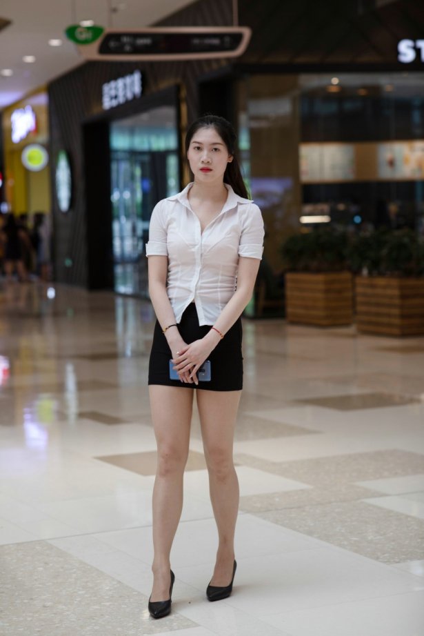 精选街拍 No.154 清秀可人的亮丝小解解1 [82P/53MB]