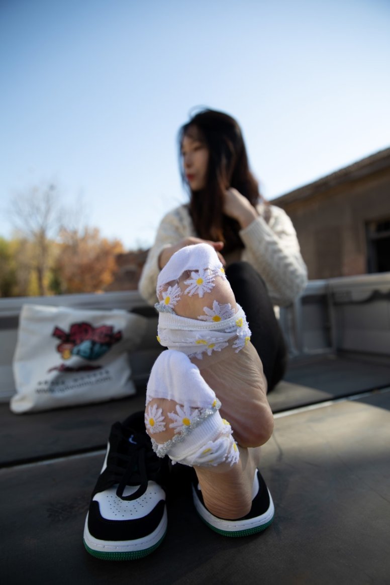 勿恋传媒 NO.588 猫耳-诗中月[144P/1V/3.47G]