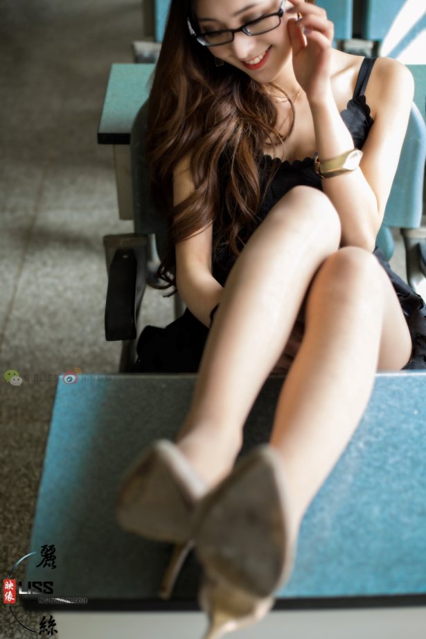 [LISS丽丝映像]NO.104 播音系 张敏 校园风情 [43P/268MB]