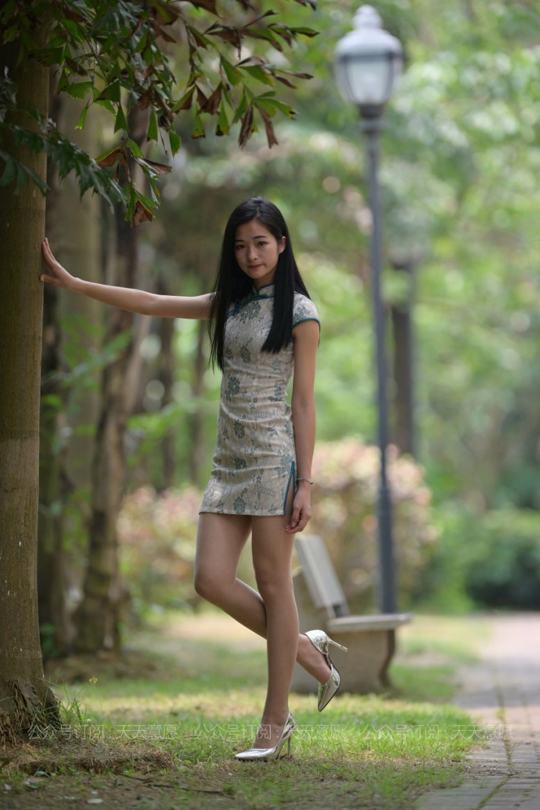 [IESS异思趣向] 耽丝 树荫下的旗袍镁钕宁宁 [60P/56M]