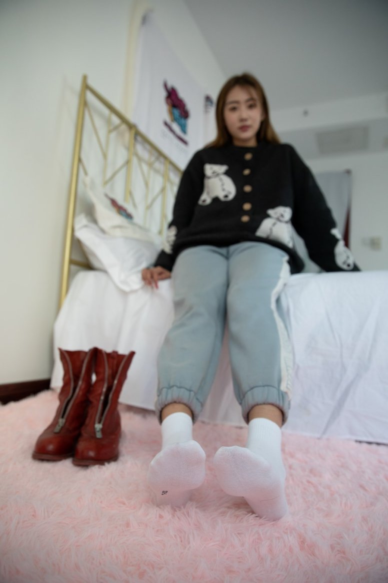 勿恋传媒 NO.689 小鹿-快意人生[142P/1V/3.86G]