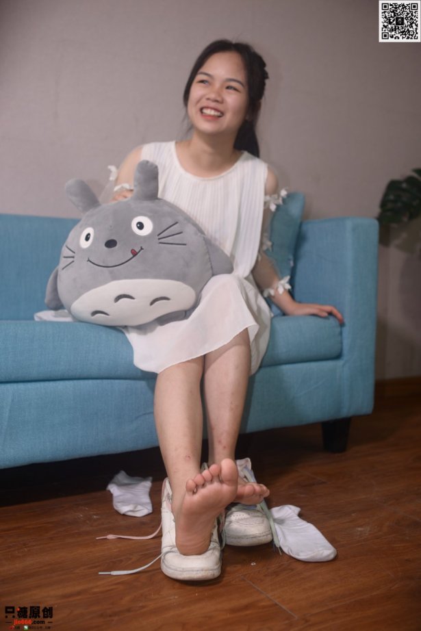 [只糖棉袜]NO.290 小萱 流水趁桃花 [148P/1V/740MB]