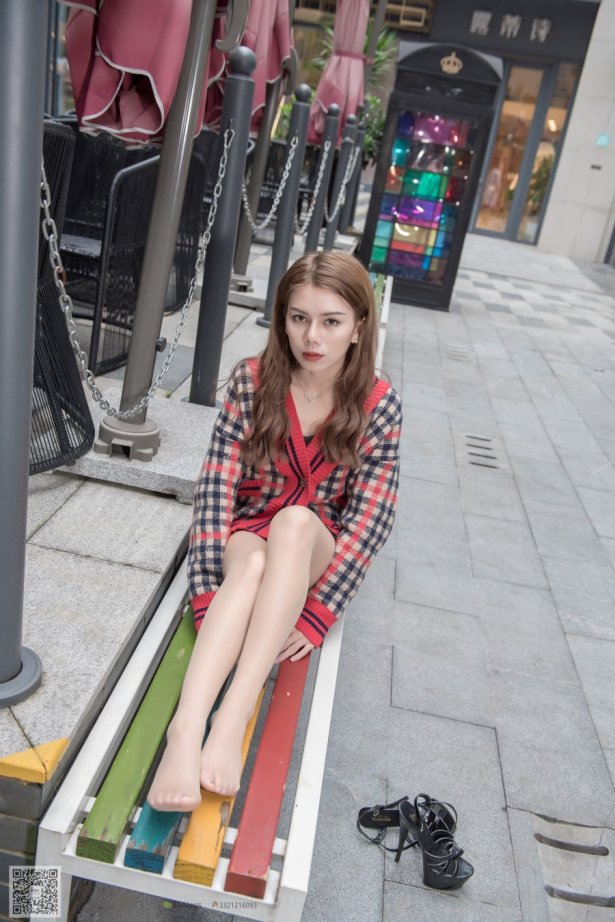 [SSA丝社]超清写真 NO.030 芷沫 混血镁钕芷沫街拍肉色丝袜 [99P/1.67GB]