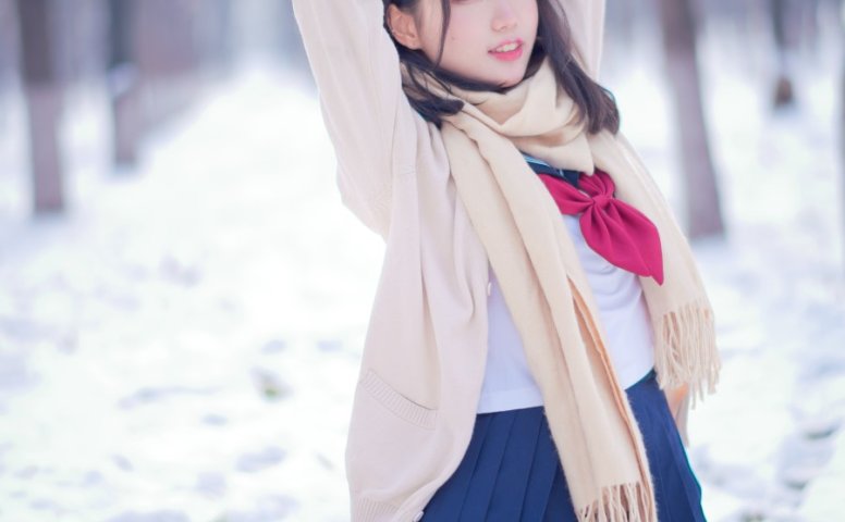 周叽是可爱兔兔 – 雪景JK [15P/130MB]