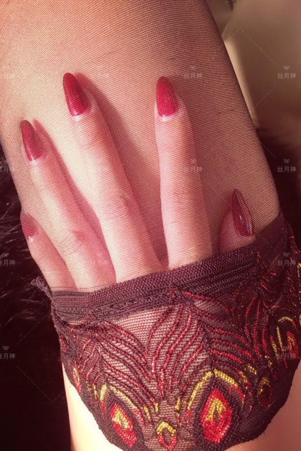 丝月神 007 红色孔雀翎酒红高跟 [66P/89MB]