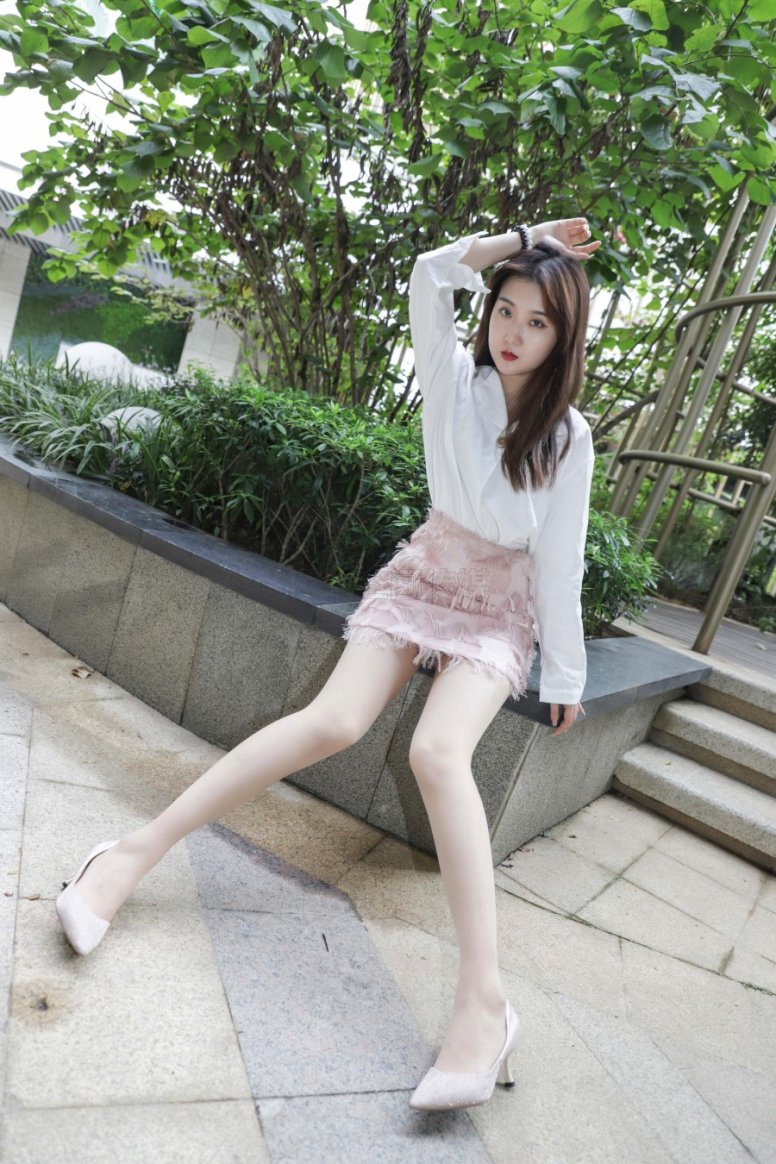 [SiHua思话]SJ029 露露 天台的秋日之丝 [50P/134MB]