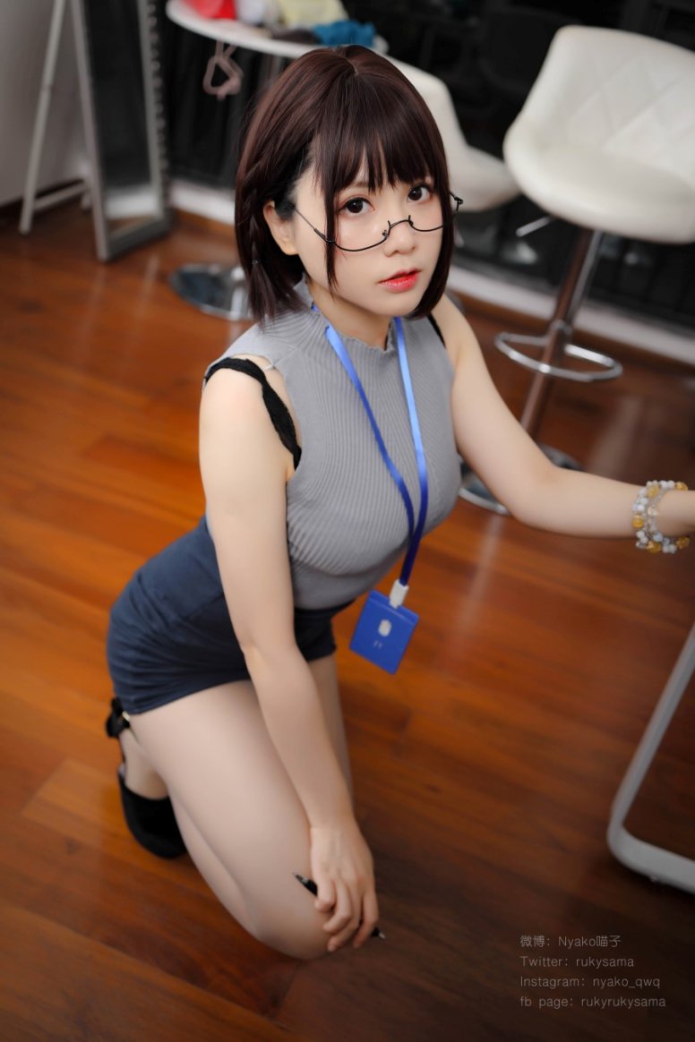 Nyako喵子 – 誰も知らないの大人時間 [130P/5V/649MB]