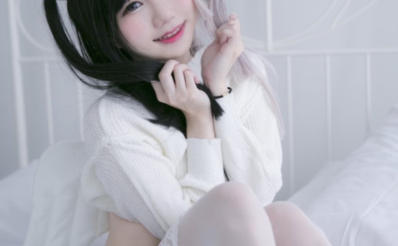 Sally Dorasnow – Angel Lucina[28P/121MB]