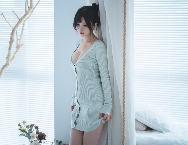 rioko凉凉子 – 人妻毛衣 [54P/508MB]