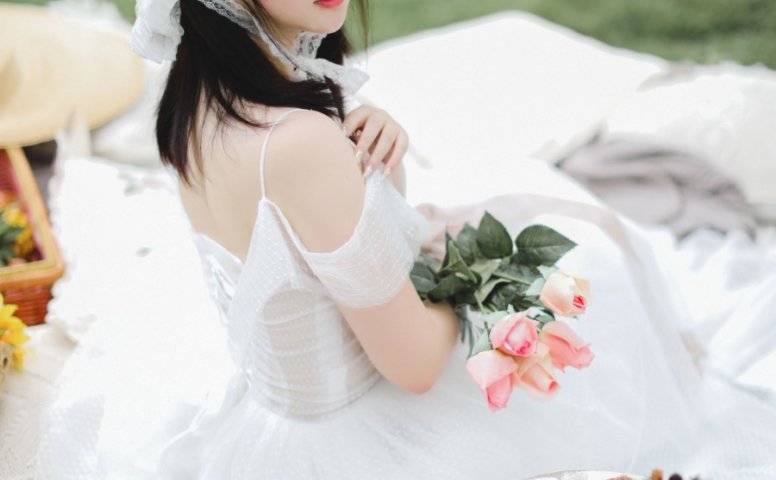 密桃少女是依酱呀 – 欧风 依旧很温柔 [30P/165MB]