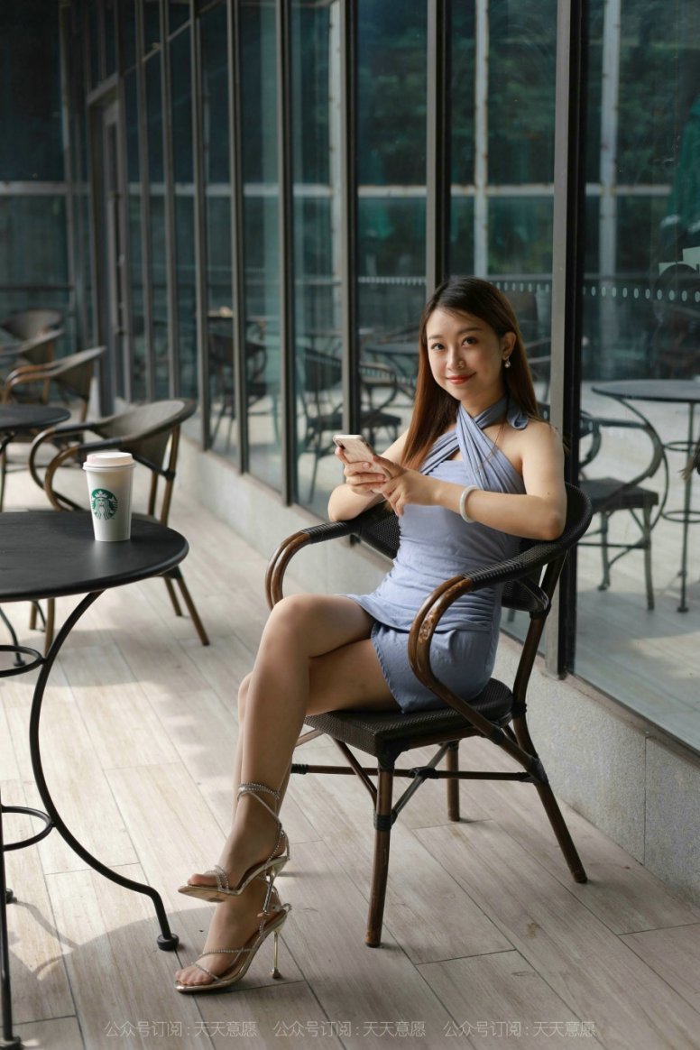 [IESS异思趣向] 2021.09.11 丝享家915：小婕《咖啡店邂逅网紅镁钕》[85P/177MB]