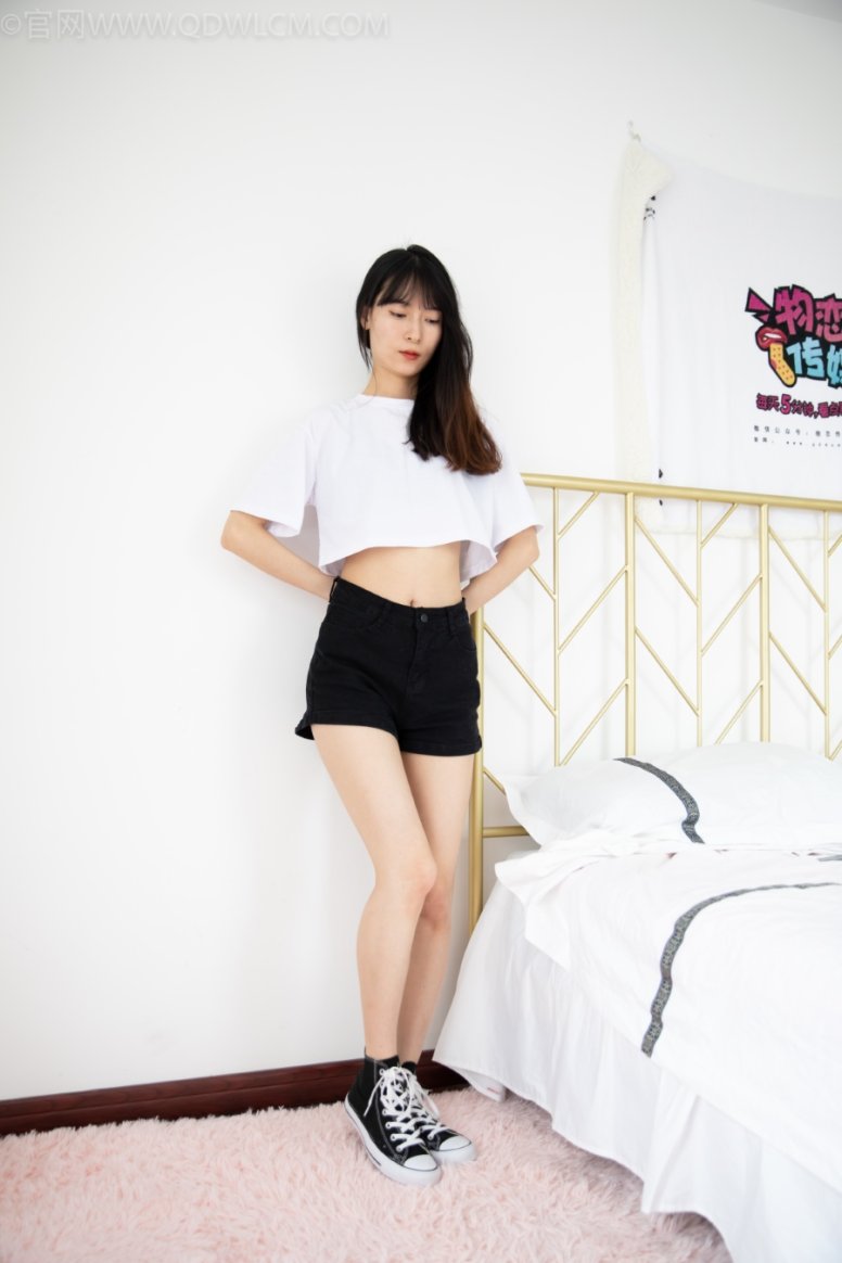 勿恋传媒 NO.1018 猫耳-高邦帆布鞋、白色棉船袜[156P/2V/4.22GB]