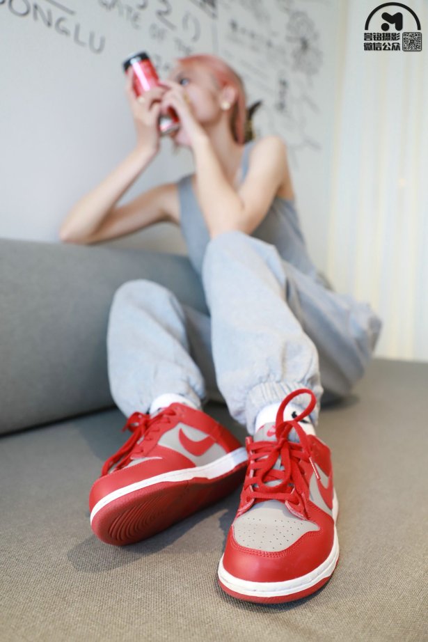 [誉铭传媒]袜足摄影 2021年 NO.041 [90P/1V/1.08GB]