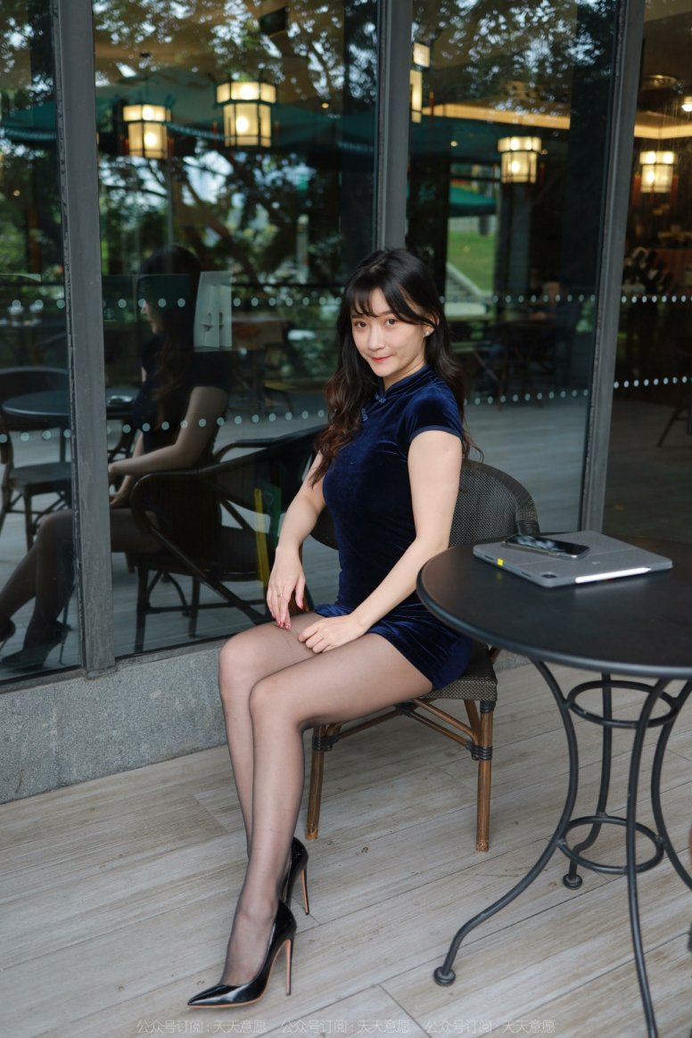 [IESS异思趣向] 耽丝 220331秋秋的高叉嘿丝旗袍 [85P/95MB]