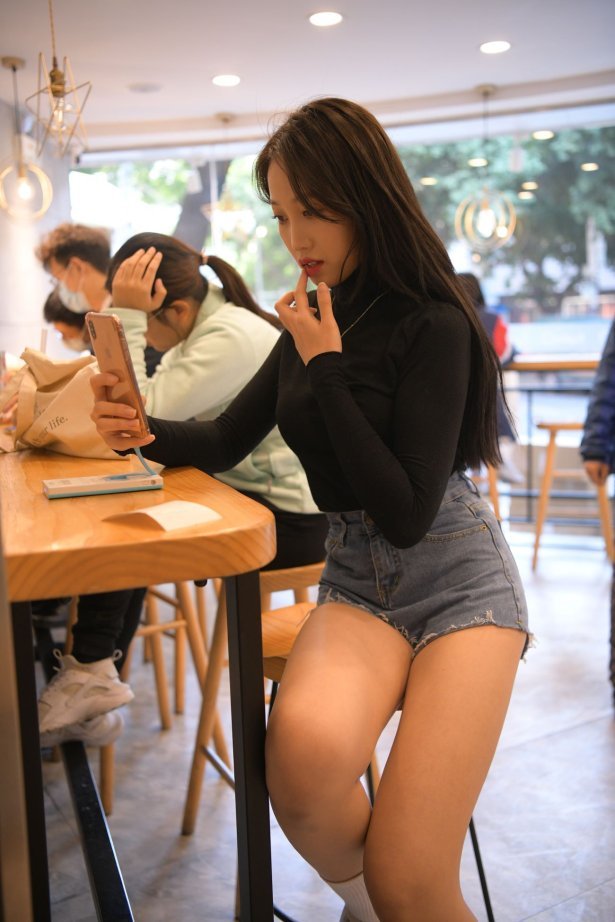 [MSLASS梦丝女神]2022.04.11 丝袜JK小格调 张小雪[59P/263MB]