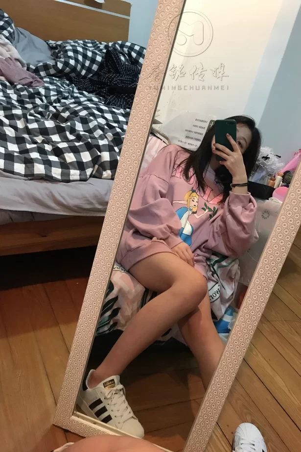 [誉铭传媒]袜足摄影 2019年 NO.022 丝族自拍[123P/1.16GB]