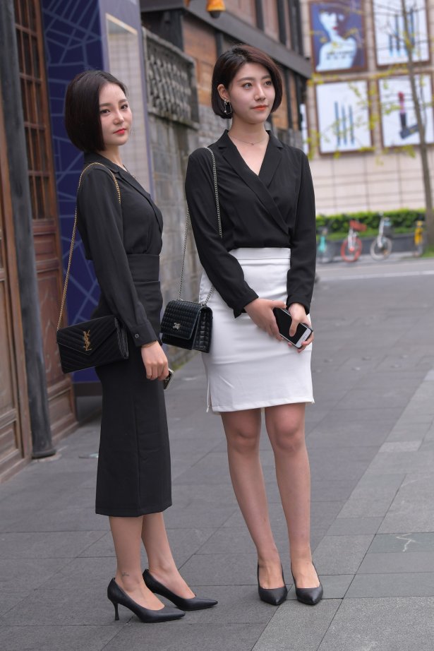 精选街拍作品 NO.1561 魂魂街拍作品 – 美腿高跟姐妹花[24P/25MB]