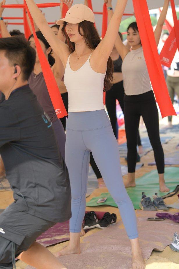 精选街拍作品 NO.1563 魂魂街拍作品 – 屏气凝神[47P/44MB]