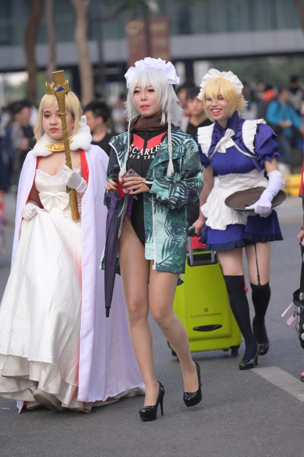 精选街拍作品 NO.1614 程生街拍作品 – 展会闪亮亮的美长腿[270P/311MB]