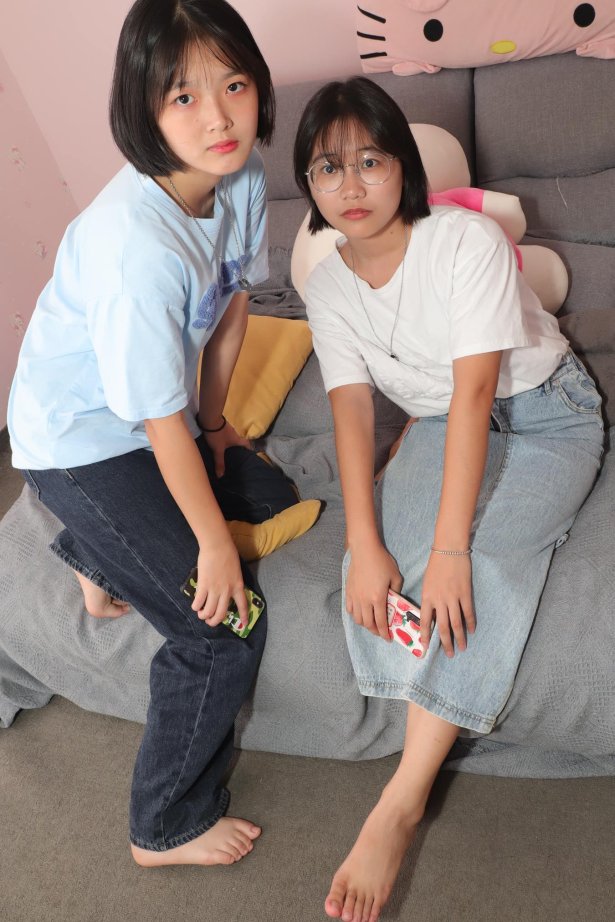 Pary摄影 NO.010 可爱的新模彤彤与小谊脚底秀[101P/571MB]