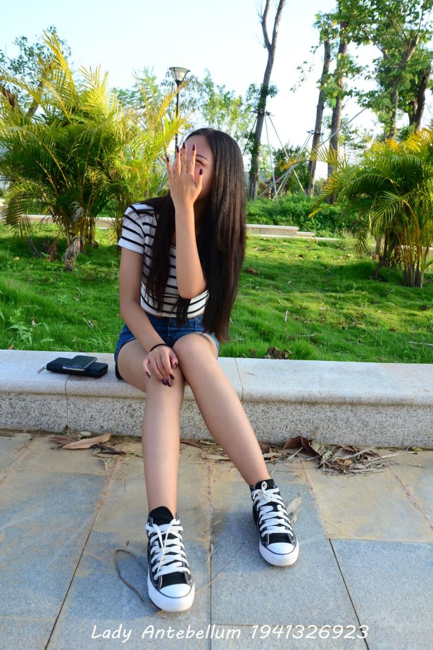 [战前女神] 美腿镁足精品摄影套图 032 [119P/220MB]