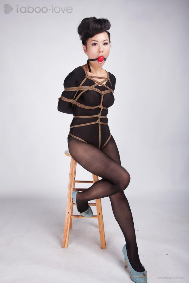 [禁忌摄影]Taboo-love NO.086 [VIP专属][32P/10.6MB]