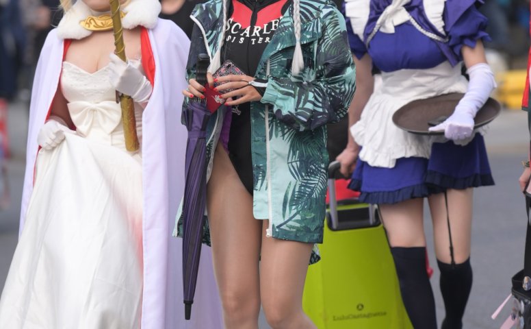 精选街拍作品 NO.1614 程生街拍作品 – 展会闪亮亮的美长腿[270P/311MB]