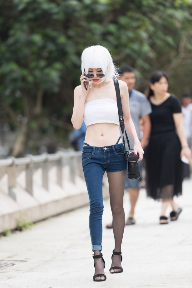 精选街拍作品 NO.1694 程生街拍作品 – 认真拍照的女摄[59P/56MB]