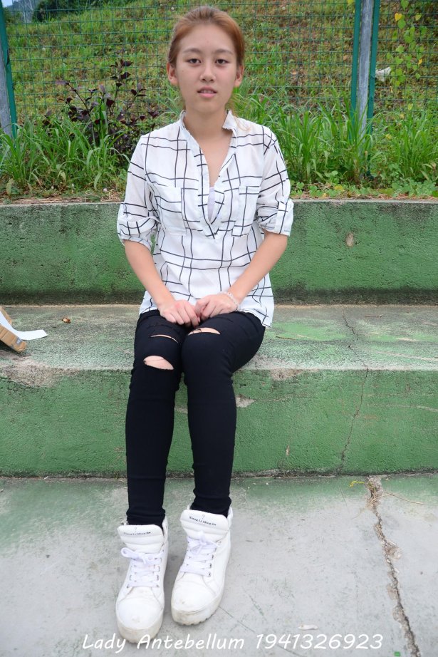 [战前女神] 美腿镁足精品摄影套图 042 [100P/168MB]