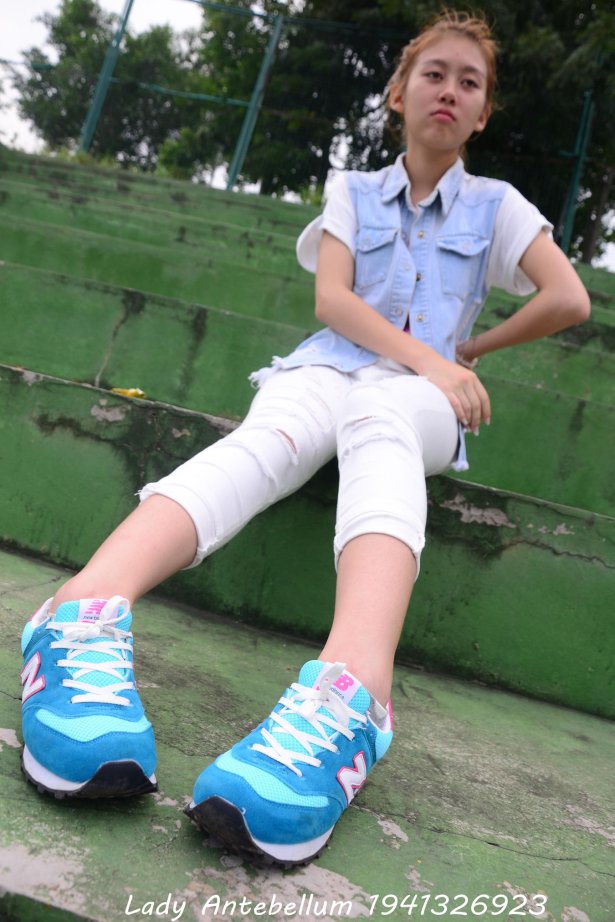 [战前女神] 美腿镁足精品摄影套图 043 [103P/171MB]