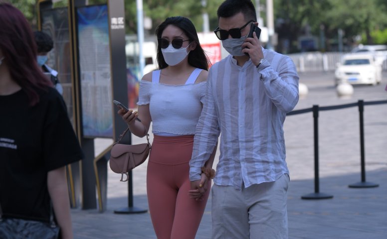 精选街拍作品 NO.1872 红石街拍作品 – 粉色姓感瑜伽[131P/142MB]