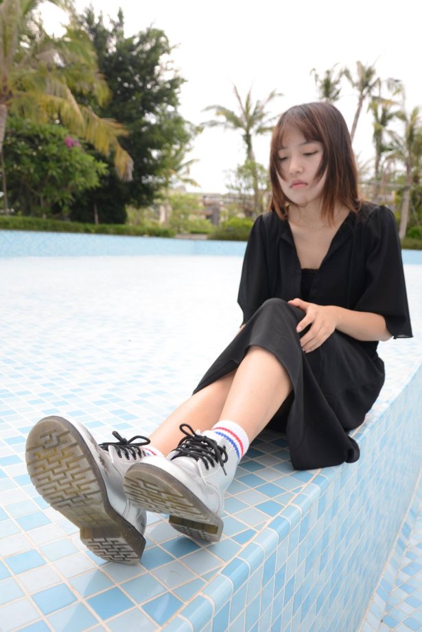 [战前女神] 美腿镁足精品摄影套图 140 [126P/138MB]