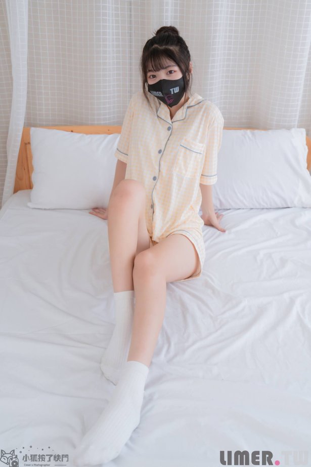 Limerence原创 No.065 素人梦梦 美眉在休假日的裸足居家服 [153P/1V/1.58GB]