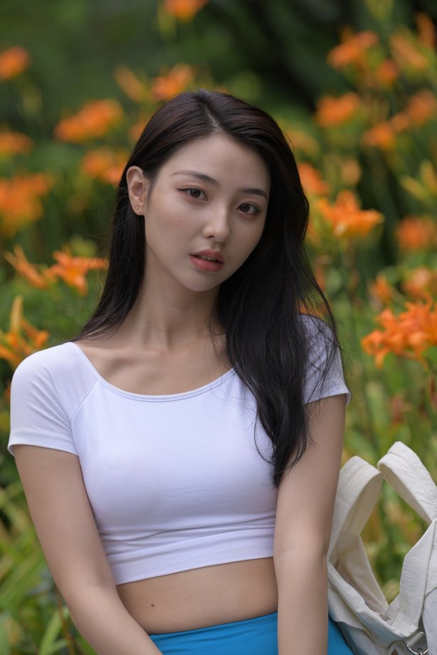 精选街拍作品 NO.2101 一只麋鹿摄影作品 – 蓝色瑜伽裤镁钕[751P/856MB]