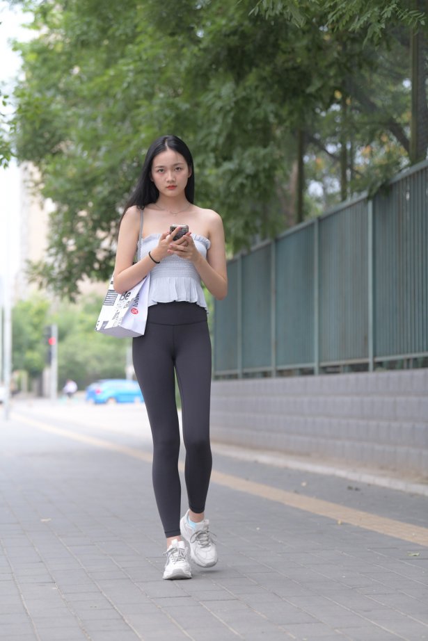 精选街拍作品 NO.2105 一始街拍作品 – 黑色瑜伽裤镁钕[316P/424MB]