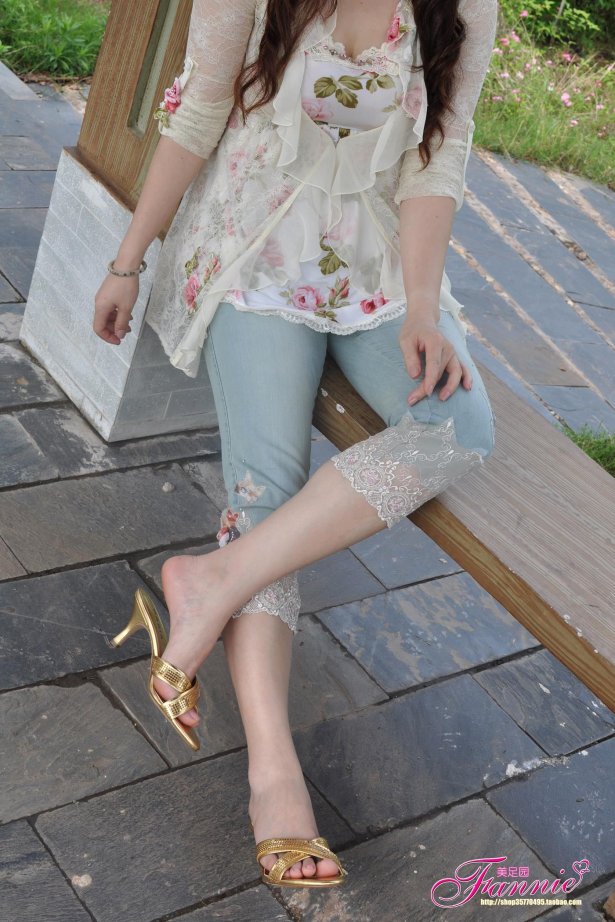 Fannie芬妮镁足园 013 2011周年特辑（裸足3）[71P/187MB]