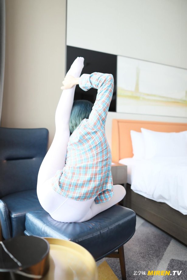 [ROSI艺XUE妹]2020.05.08 NO.127[34+1P/21MB]