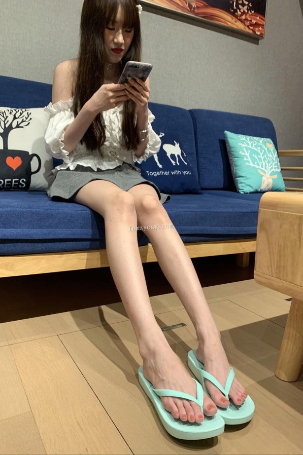 FCMZ原创学生足模摄影 No.084 人字拖 [89P/173MB]