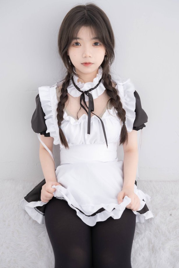 [紧急企划]内部定制 奶昔 黑丝钕仆[49P/782MB]