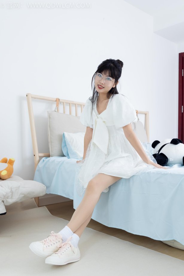 勿恋传媒 NO.1742 米米-优雅天鹅[180P/1V/4.53GB]