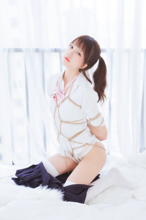 桜桃喵 – 捆绑[51P/686MB]