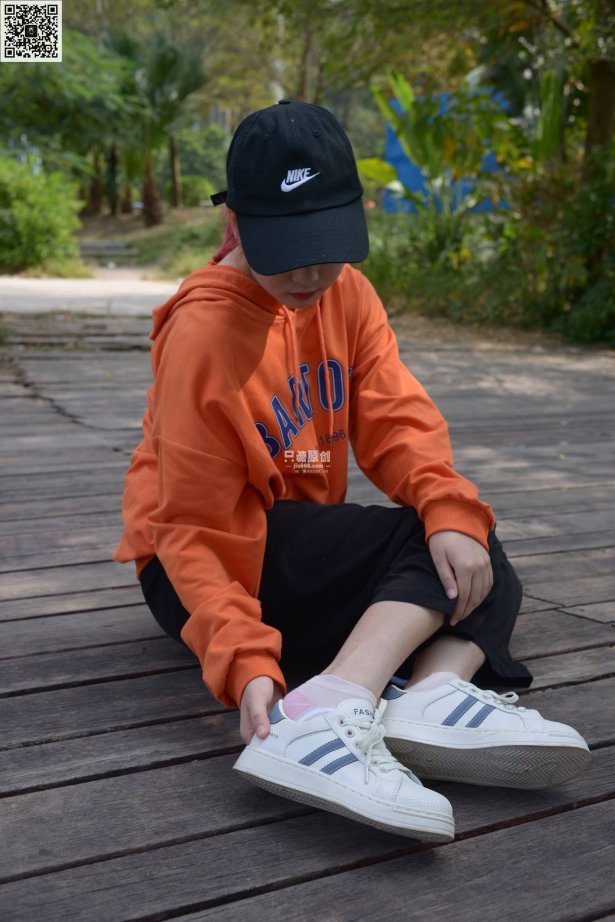 只糖棉袜 NO.532 孙怡 – 解语花 [147P/1V/933MB]