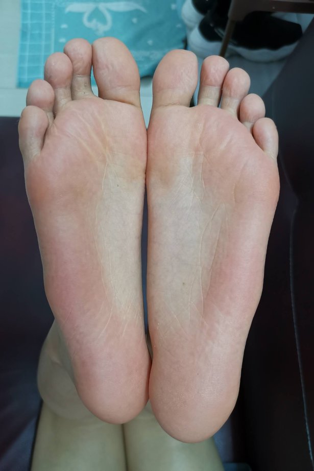 鱼鱼足影@018-第18期：舒怡[58P/155MB]