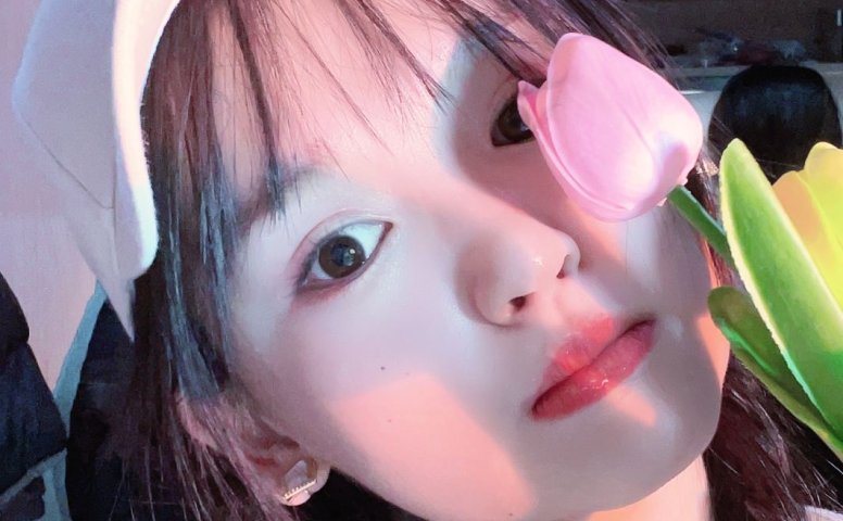 大学生镁足（宿舍第五期）,可爱妹字裸足，棉白袜 [100P/68M]